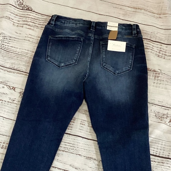 1105. KanCan Signature High-Rise Skinny Jeans Dark Blue Denim NWT Size 31x31 - Picture 3 of 7